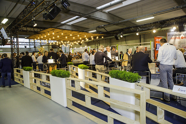 Loungebak + houten afscheiding Hagen en afscheidingen Plantrent